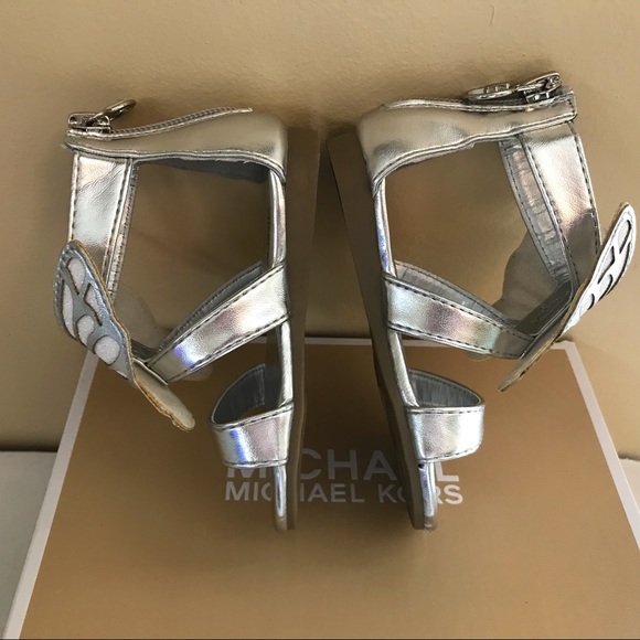 Michael Kors Toddler silver butterfly sandals - Picture 6 of 8